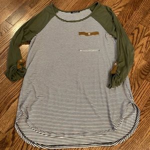 Long sleeve knit shirt